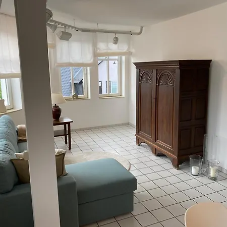 Апартаменты Gemutliche Ferienwohnung Im Herzen Hachenburgs Хахенбург